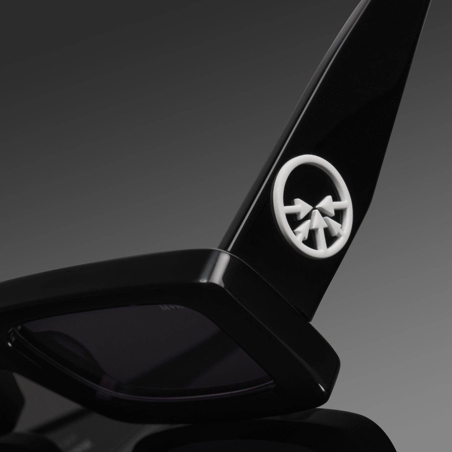 "MOB" BLACK SUNGLASSES - mrcnoir