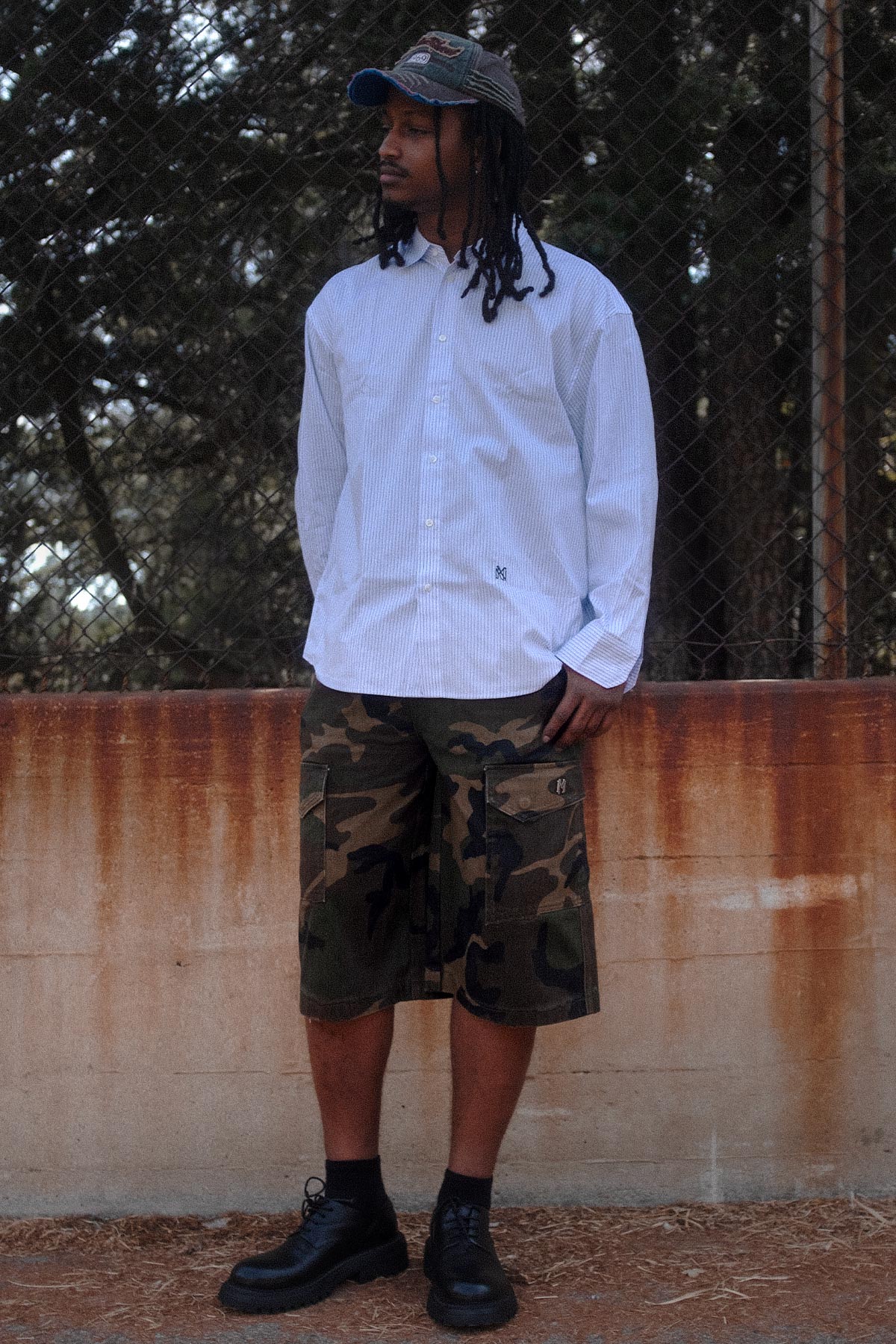 Pantalon cargo noir en velours côtelé Styx